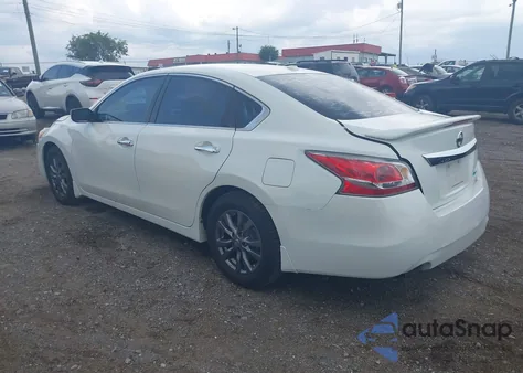 2015 Nissan Altima 2.5 S z USA, uszkodzony, nr VIN 1N4AL3AP3FN362172